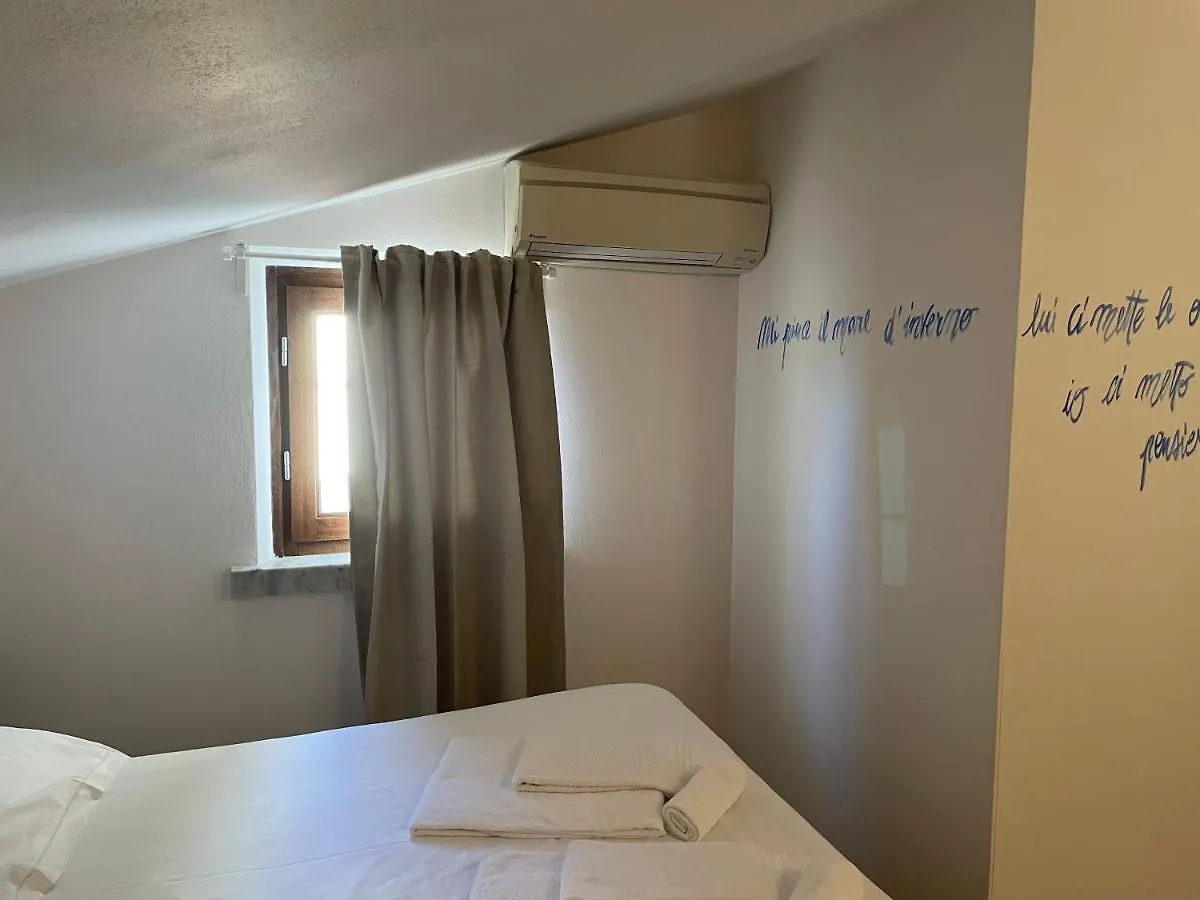 Confortevole Camera Matrimoniale A 500 Mt Dal Mare Marina Di Carrara Guest house